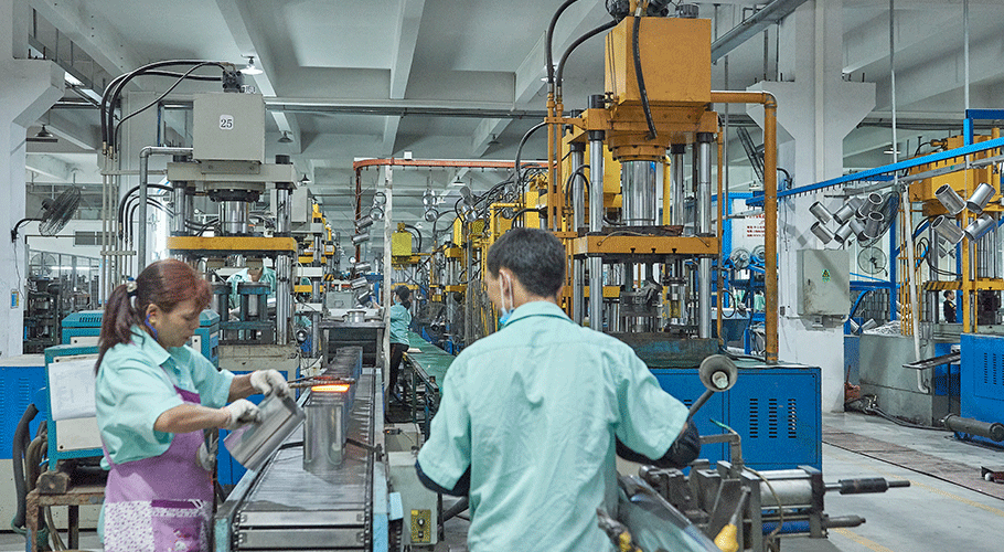 五金車間生產線